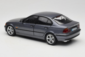 BMW 318i E46 Grey Metallic Edición Concesionario UT Models 1:18 80430028459 Metal - imagen 7 de 8
