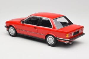BMW 323i E21 Rojo Minichamps 1:18 155026000 Metal - imagen 5 de 6