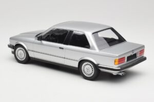 BMW 323i E21 Plata Minichamps 1:18 155026001 Metal - imagen 5 de 6