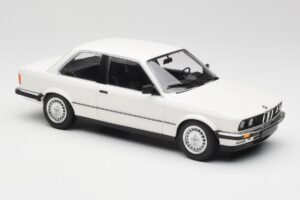 BMW 323i E21 Blanco Minichamps 1:18 155026005 Metal - imagen 4 de 6