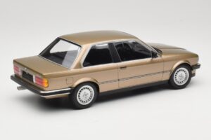BMW 323i E30 Brown Metallic Minichamps 1:18 155026004 Metal - imagen 2 de 6