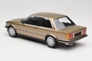BMW 323i E30 Brown Metallic Minichamps 1:18 155026004 Metal - imagen 5 de 6