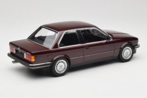 BMW 323i E30 Dark Red Metallic Minichamps 1:18 155026007 Metal - imagen 2 de 6