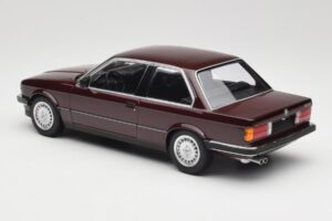BMW 323i E30 Dark Red Metallic Minichamps 1:18 155026007 Metal - imagen 5 de 6