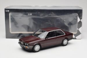 BMW 323i E30 Dark Red Metallic Minichamps 1:18 155026007 Metal - imagen 6 de 6