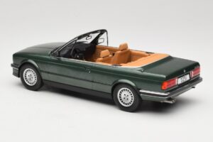 BMW 325i E30 Cabriolet Verde MCG 1:18 MCG18545 Metal - imagen 5 de 6