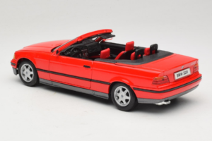 BMW 325i E36 Descapotable Rojo Maisto 1:18 50229 Metal - imagen 7 de 8