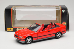 BMW 325i E36 Descapotable Rojo Maisto 1:18 50229 Metal - imagen 8 de 8