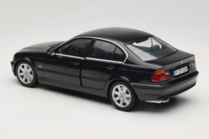 BMW 328i E46 Negro UT Models 1:18 80439422373 Metal - imagen 7 de 8