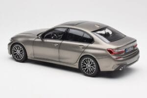 BMW 330i G20 Plata Norev 1:18 183275 Metal - imagen 7 de 8