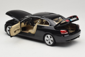 BMW 335i E93 Descapotable Sapphire Black Kyosho 1:18 80430413375 Metal - imagen 7 de 10