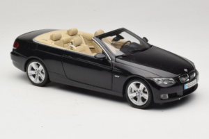 BMW 335i E93 Descapotable Sapphire Black Kyosho 1:18 80430413375 Metal - imagen 8 de 10