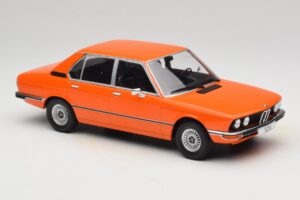 BMW 5 Series E12 Naranja MCG 1:18 MCG18540 Metal - imagen 4 de 6