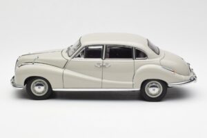 BMW 501 Cortina Gris AUTOart 1:18 80430393098 Metal - imagen 4 de 8