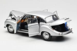 BMW 502 2.6 Luxus Super Plata AUTOart 1:18 70593 Metal - imagen 5 de 8