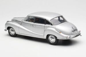 BMW 502 2.6 Luxus Super Plata AUTOart 1:18 70593 Metal - imagen 7 de 8