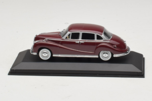 BMW 502 V8 Rojo Oscuro Minichamps 1:43 430022402 Metal