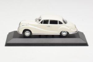 BMW 502 V8 Blanco Minichamps 1:43 430022400 Metal