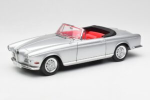 BMW 503 Plateado Revell 1:18 18787 Metal