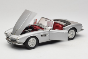 BMW 507 Cabriolet Plata Revell 1:18 8829 Metal - imagen 2 de 8