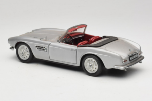 BMW 507 Cabriolet Plata Revell 1:18 8829 Metal - imagen 7 de 8