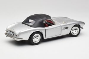 BMW 507 Plata Revell 1:18 9034 Metal - imagen 3 de 8