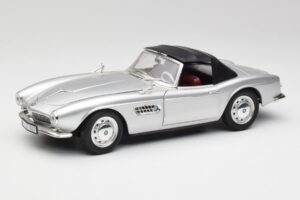 BMW 507 Plata Revell 1:18 9034 Metal