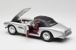 BMW 507 Plata Revell 1:18 9034 Metal - imagen 5 de 8