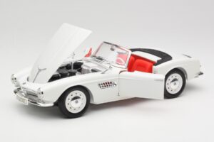 BMW 507 Touring Sport Feather White Revell 1:18 8810 Metal - imagen 2 de 8