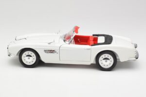 BMW 507 Touring Sport Feather White Revell 1:18 8810 Metal - imagen 4 de 8