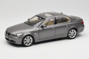 BMW 530i E60 Grey Metallic Revell 1:18 08841 Metal