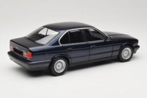 BMW 535i E34 Blue Metallic Minichamps 1:18 100024004 Metal - imagen 3 de 8