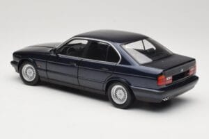 BMW 535i E34 Blue Metallic Minichamps 1:18 100024004 Metal - imagen 7 de 8