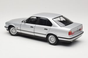 BMW 535i E34 Plata Minichamps 1:18 100024005 Metal - imagen 7 de 8