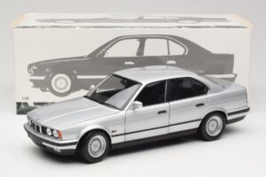 BMW 535i E34 Plata Minichamps 1:18 100024005 Metal - imagen 8 de 8