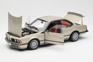 BMW 635 CSi E24 Bronzit Beige Metallic AUTOart 1:18 70523 Metal - imagen 2 de 8