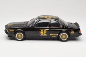 BMW 635 CSi E24 #62 J. Richards JPS Team BMW ATCC Winner 1985 AUTOart 1:18 88548 Metal - imagen 4 de 8
