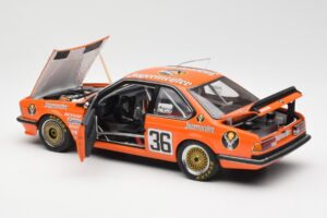 BMW 635 CSi E24 #1 European Touring Car Championship Jagermeister 1985 AUTOart 1:18 80430145825 Metal - imagen 5 de 8