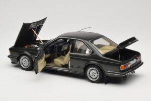 BMW 635 CSi E24 Malachit Green Metallic AUTOart 1:18 70522 Metal - imagen 5 de 8