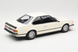 BMW 635 CSi E24 Blanco Minichamps 1:18 155028102 Metal - imagen 2 de 6