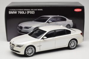 BMW 7 Series F02 760Li Brilliant White Kyosho 1:18 08783BRW Metal - imagen 8 de 8