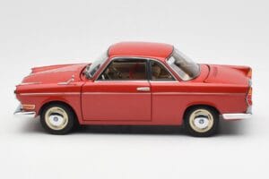 BMW 700 Sport Coupe Spanish Rojo AUTOart 1:18 70652 Metal - imagen 4 de 8