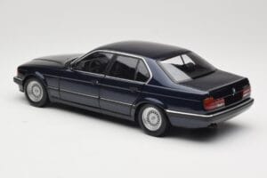 BMW 730i E32 Azul Metallic Minichamps 1:18 100023006 Metal - imagen 7 de 8