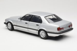 BMW 730i E32 Plata Minichamps 1:18 100023000 Metal - imagen 7 de 8