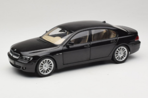 BMW 760Li E66 Individual Negro Kyosho 1:18 08573RB Metal