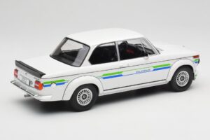 BMW Alpina 2002 E10 Turbo Blanco MCG 1:18 MCG18409-R Metal - imagen 2 de 6