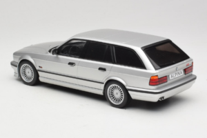 BMW Alpina B10 E34 4.6 Touring Plata MCG 1:18 MCG18332MCW Metal - imagen 5 de 6