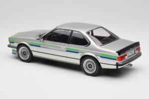 BMW Alpina B7 Turbo E24 Polaris Silver MCG 1:18 MCG18234 Metal - imagen 5 de 6