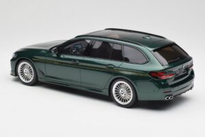 BMW Alpina B5 G31 Touring Verde GT Spirit 1:18 GT475 Resina - imagen 3 de 5