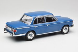 BMW 2000 Tilux E120 Caribe Azul MCG 1:18 MCG18291 Metal - imagen 2 de 6